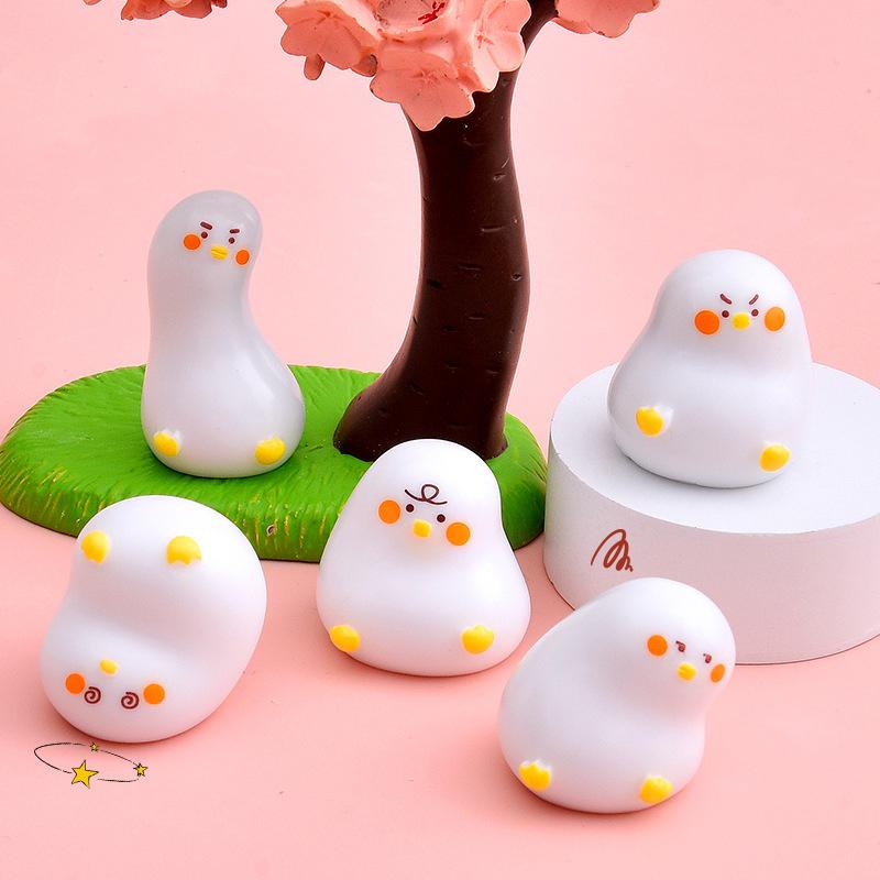 Home Decor Express - 6 Buah Patung Resin Bebek Putih